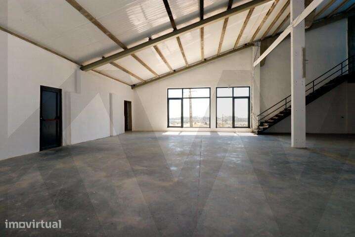 Armazém, 1 060 m², Escapães - Grande imagem: 3/13