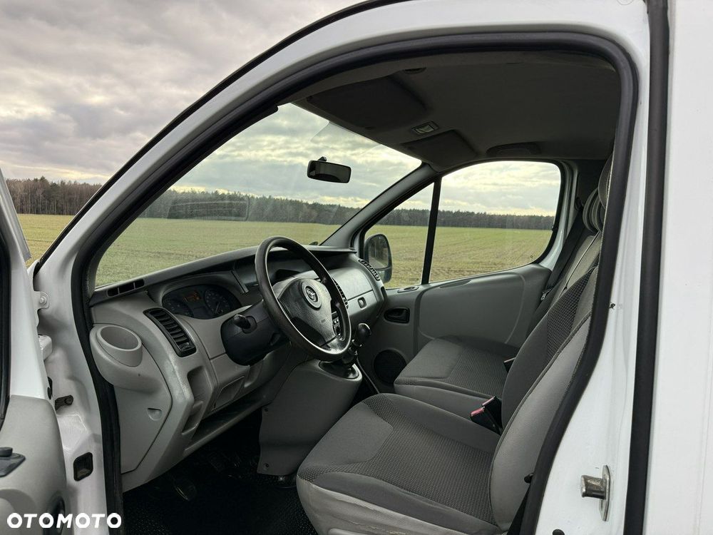 Opel Vivaro - 22