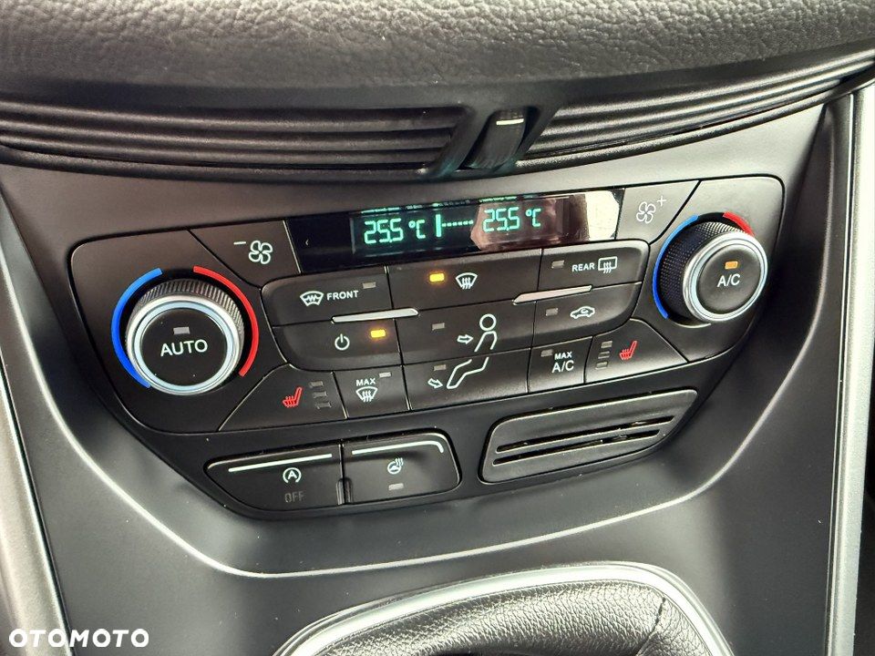 Ford Kuga 1.5 EcoBoost 2x4 Titanium - 23