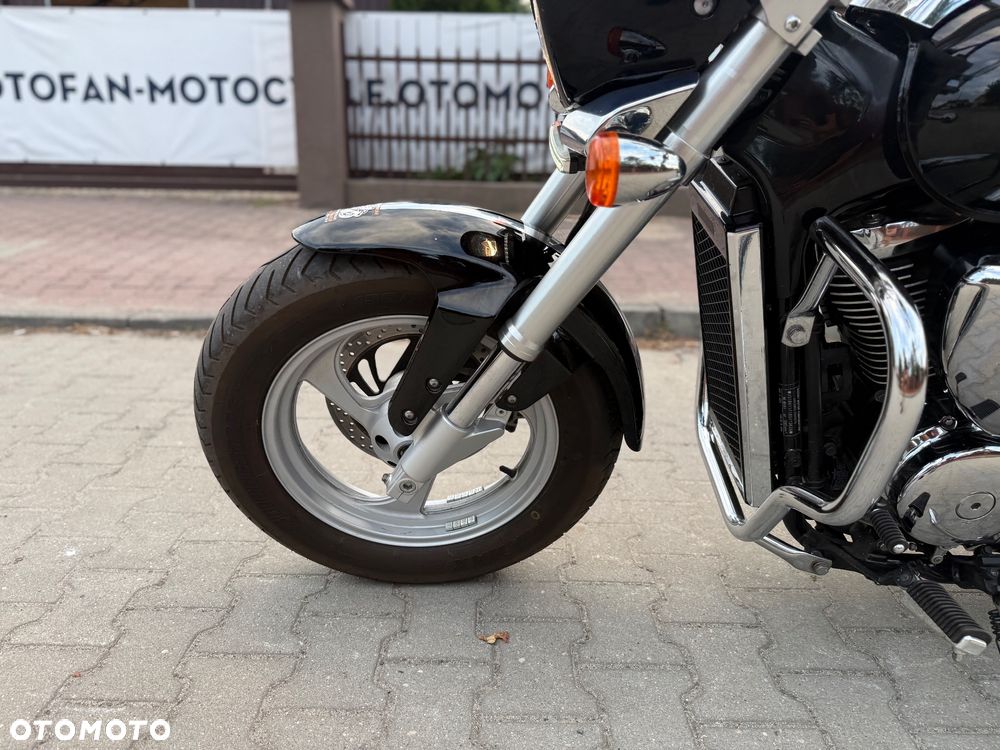 Suzuki Intruder - 20