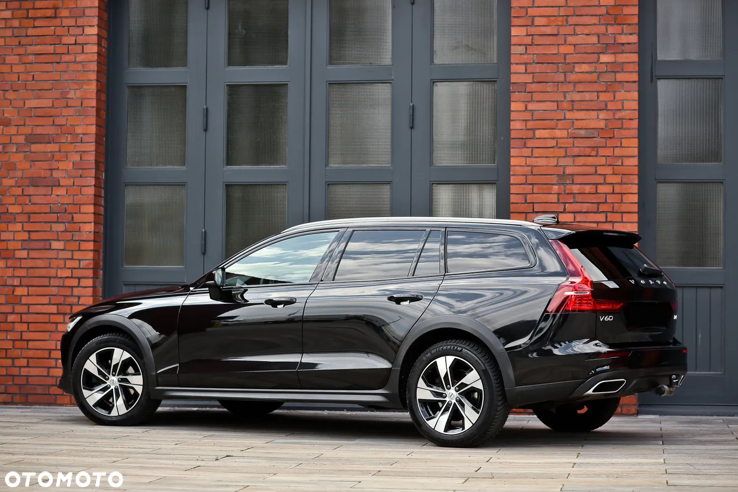 Volvo V60 Cross Country Pro D4 AWD - 11
