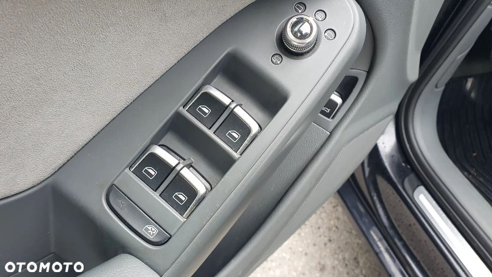 Audi A4 Limousine - 11