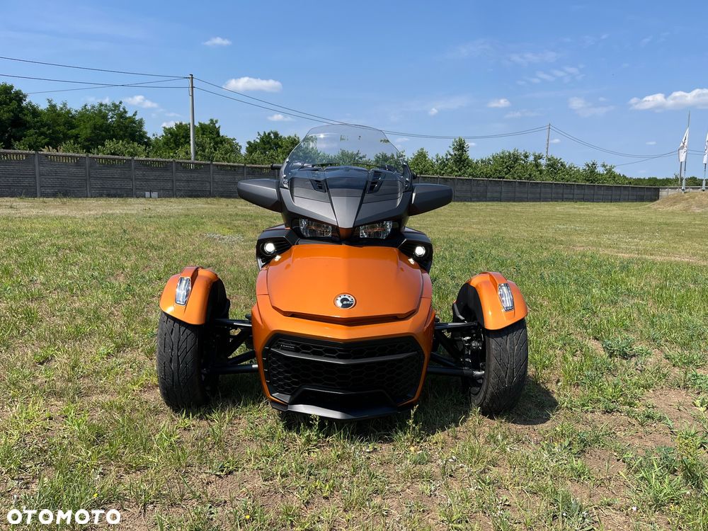 Can-Am Spyder - 3