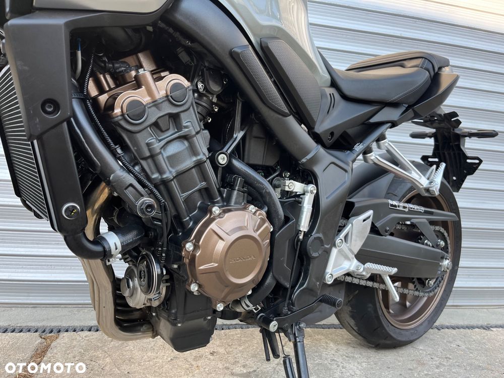 Honda CB - 10