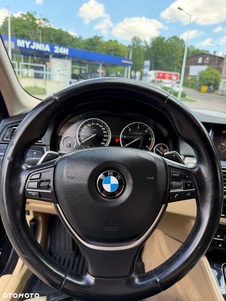 BMW Seria 5 520d xDrive - 9