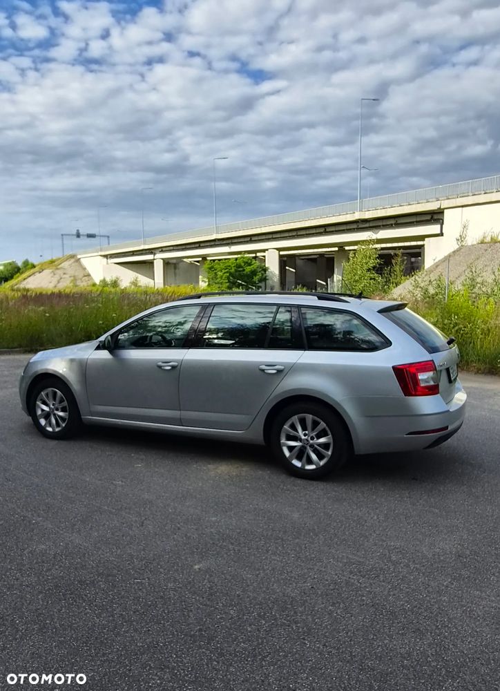 Skoda Octavia 1.6 TDI SCR Ambition - 8