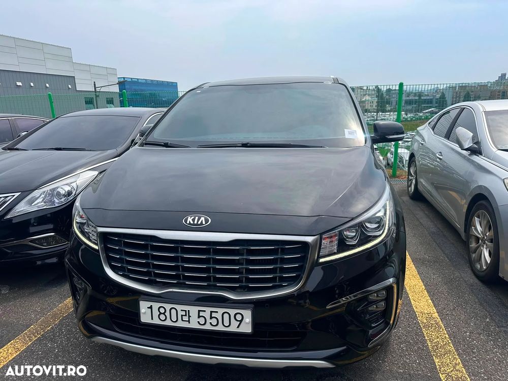 Kia Carnival - 4