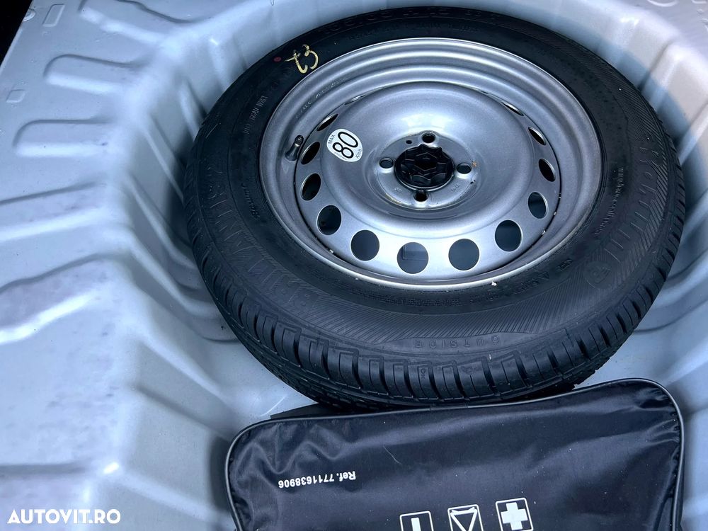 Dacia Logan TCe 90 Essential - 16