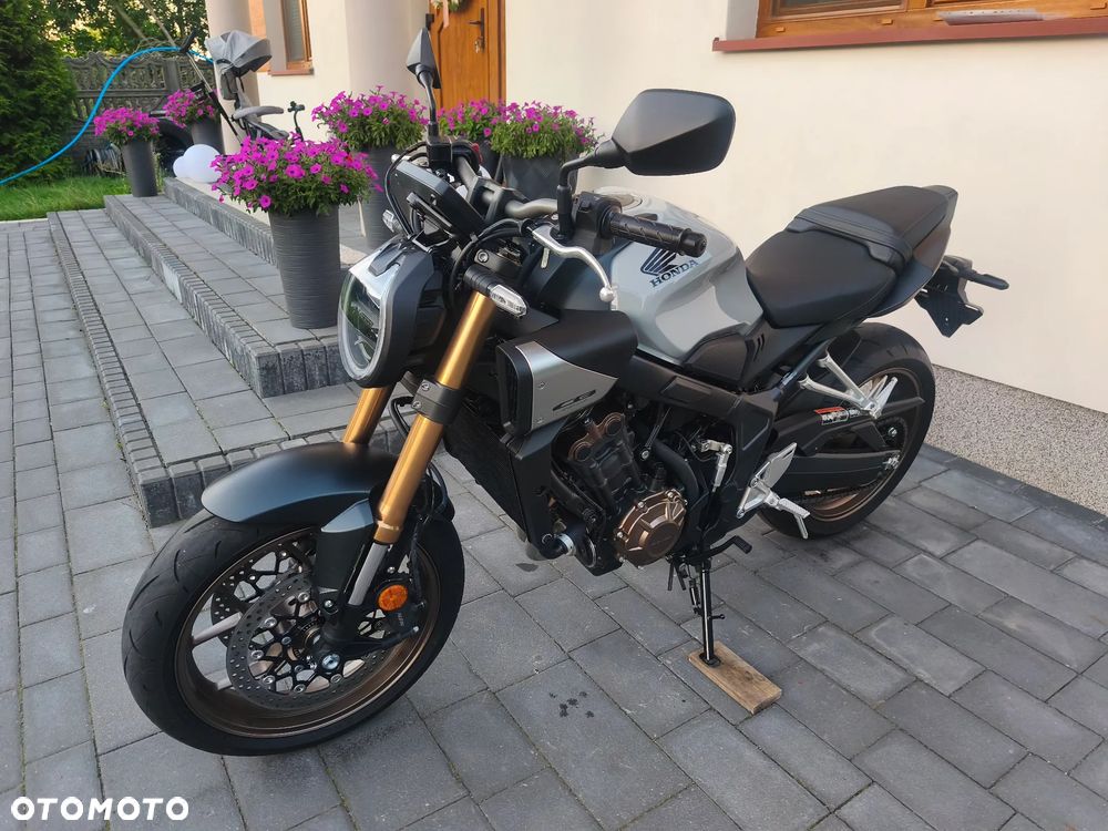 Honda CB - 9