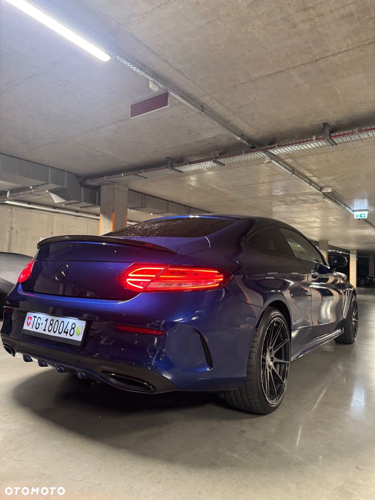 Mercedes-Benz Klasa C 200 4Matic 9G-TRONIC AMG Line - 4