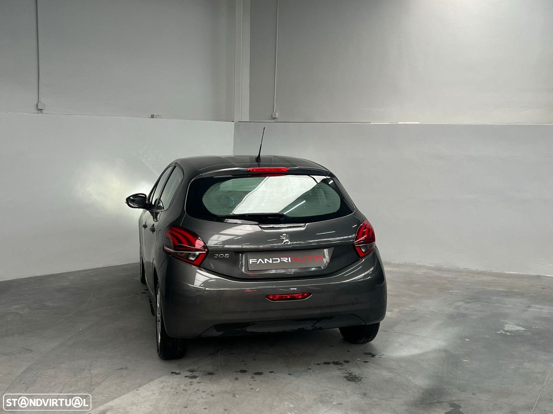 Peugeot 208 1.2 PureTech Access - 11