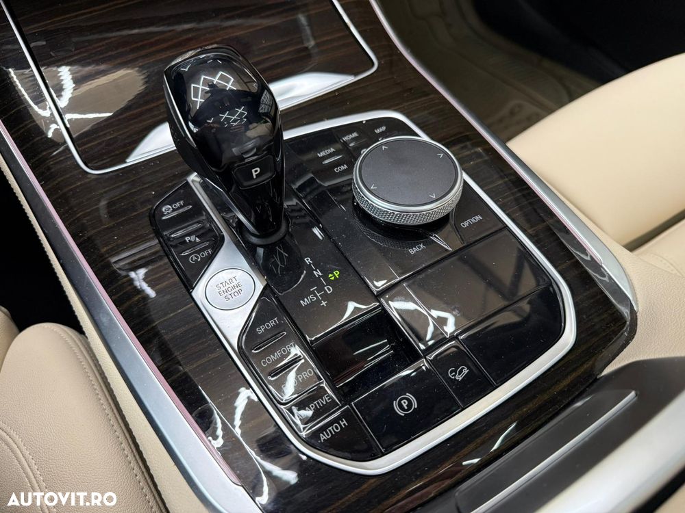 BMW X5 xDrive40i - 16