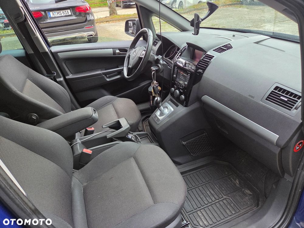 Opel Zafira 1.8 Cosmo EasyTronic - 9