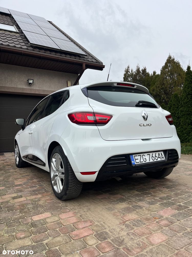 Renault Clio 1.2 16V 75 LIMITED - 4