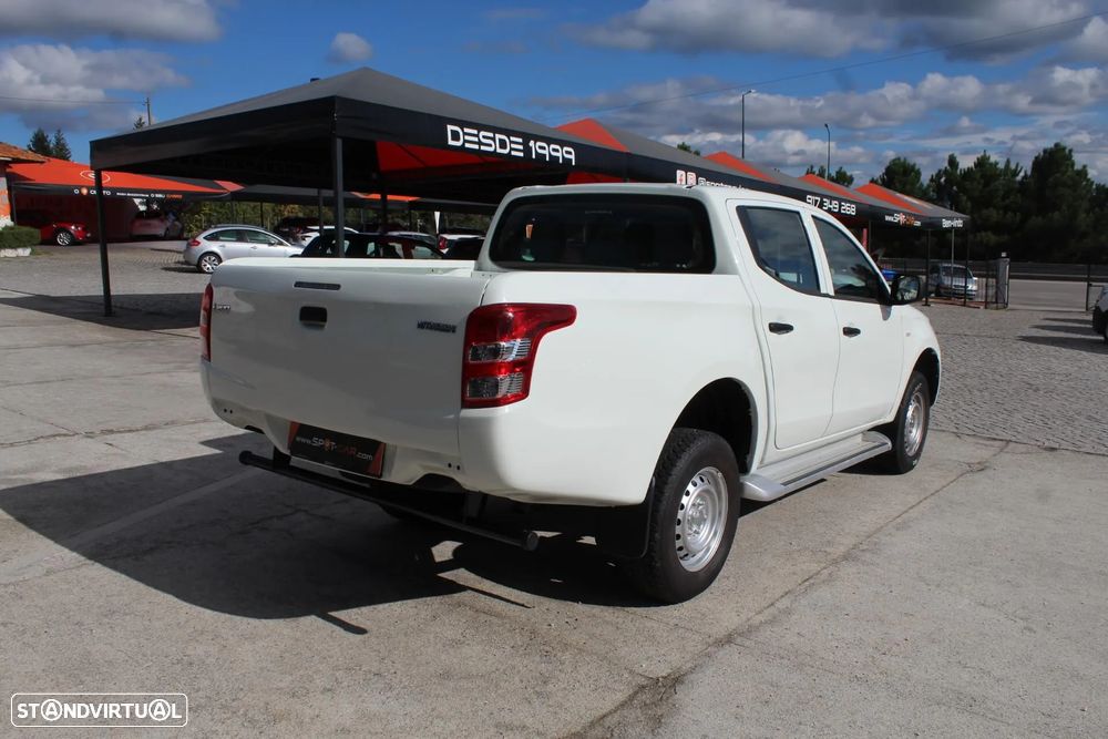 Mitsubishi L200 2.4 DI-D CD Invite 4WD - 4