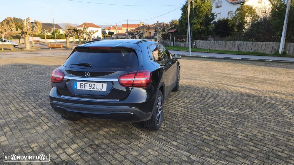 Mercedes-Benz CLA 180 d 7G-DCT - 2