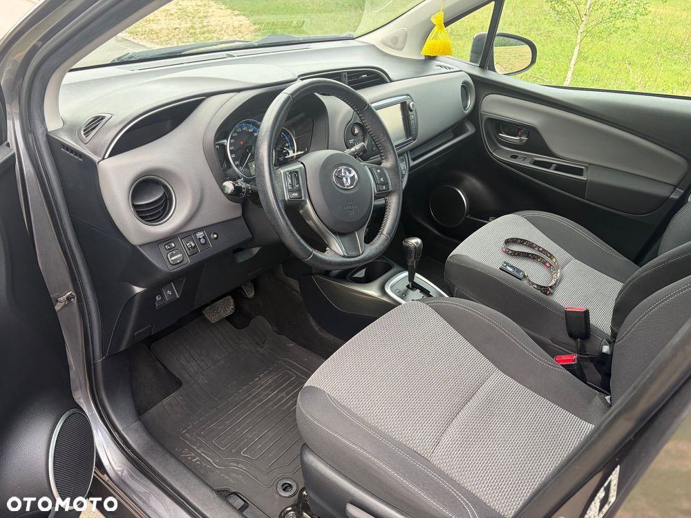 Toyota Yaris Hybrid 100 Premium EU6 - 10