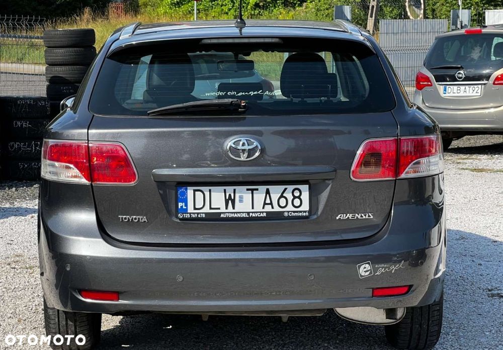 Toyota Avensis 1.8 Sol - 9