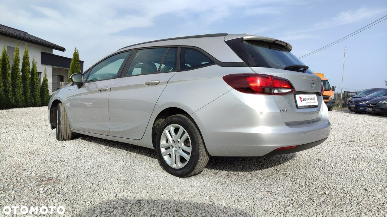 Opel Astra - 9