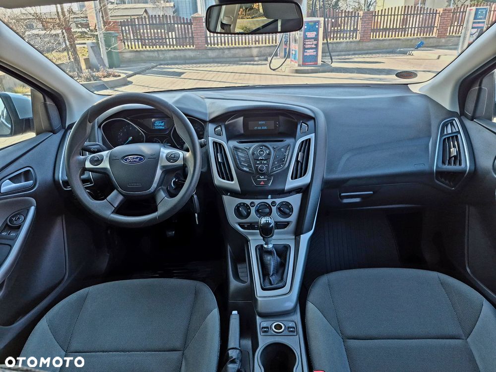Ford Focus - 13