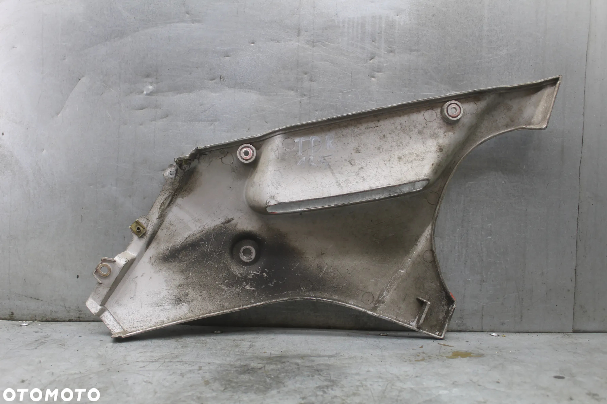 Yamaha TDR 125 bok boczek prawy przód przedni owiewka - 2