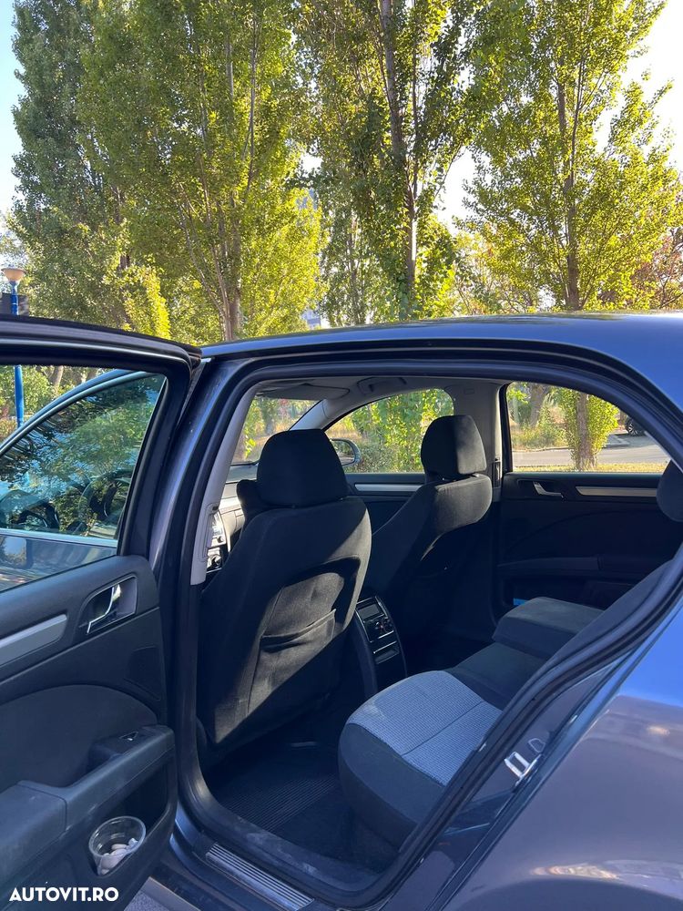 Skoda Superb 2.0 TDI Ambition - 11