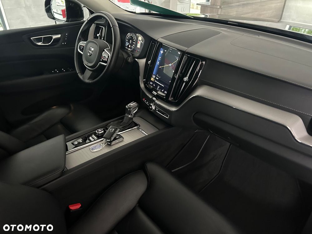 Volvo XC 60 D3 Geartronic Momentum - 29