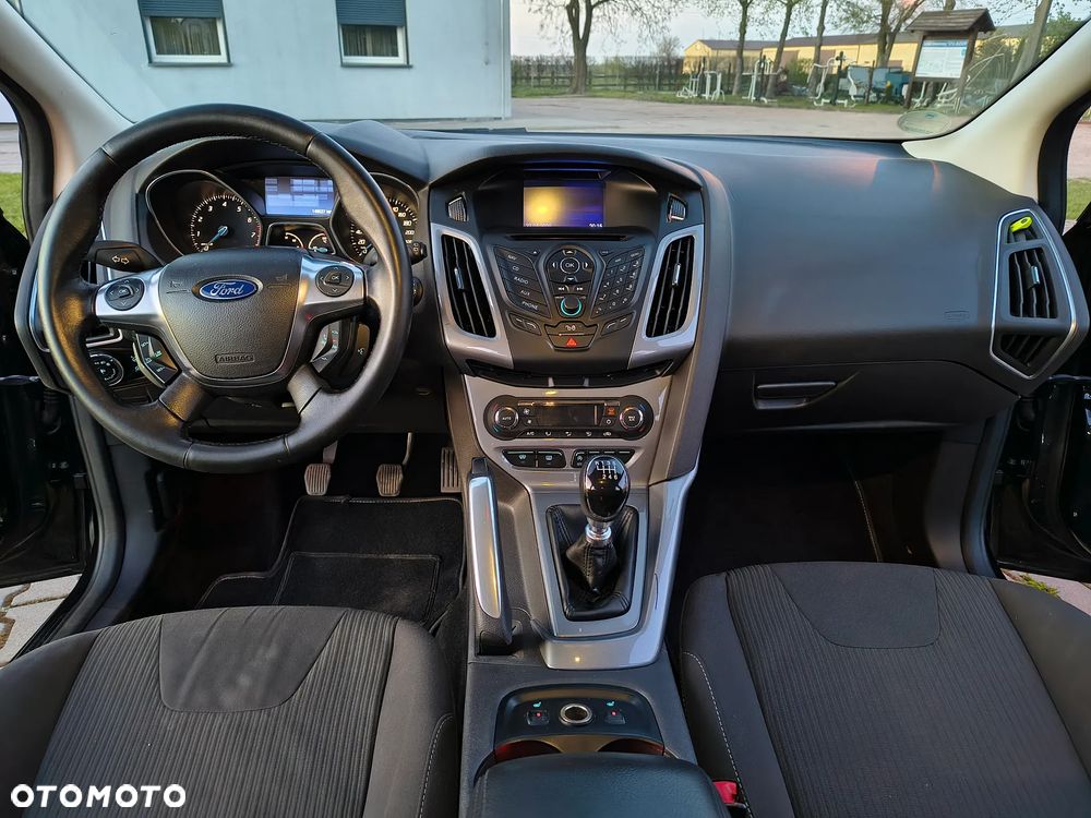 Ford Focus 1.6 EcoBoost Titanium - 10