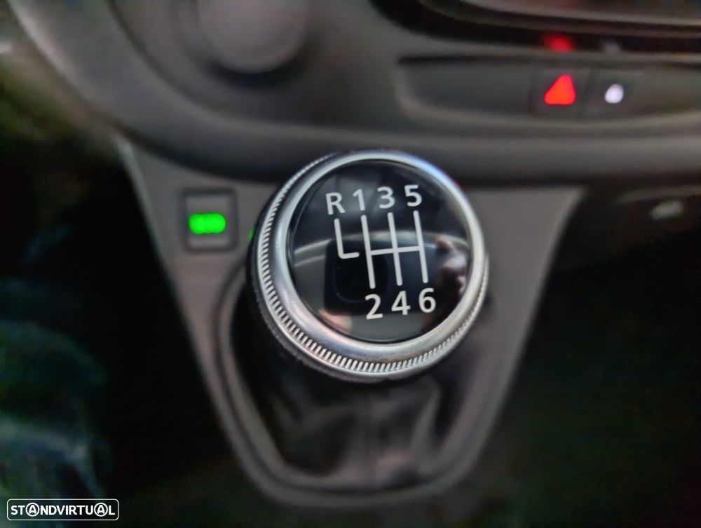 Renault Trafic 2.0Dci L1H1 - 24