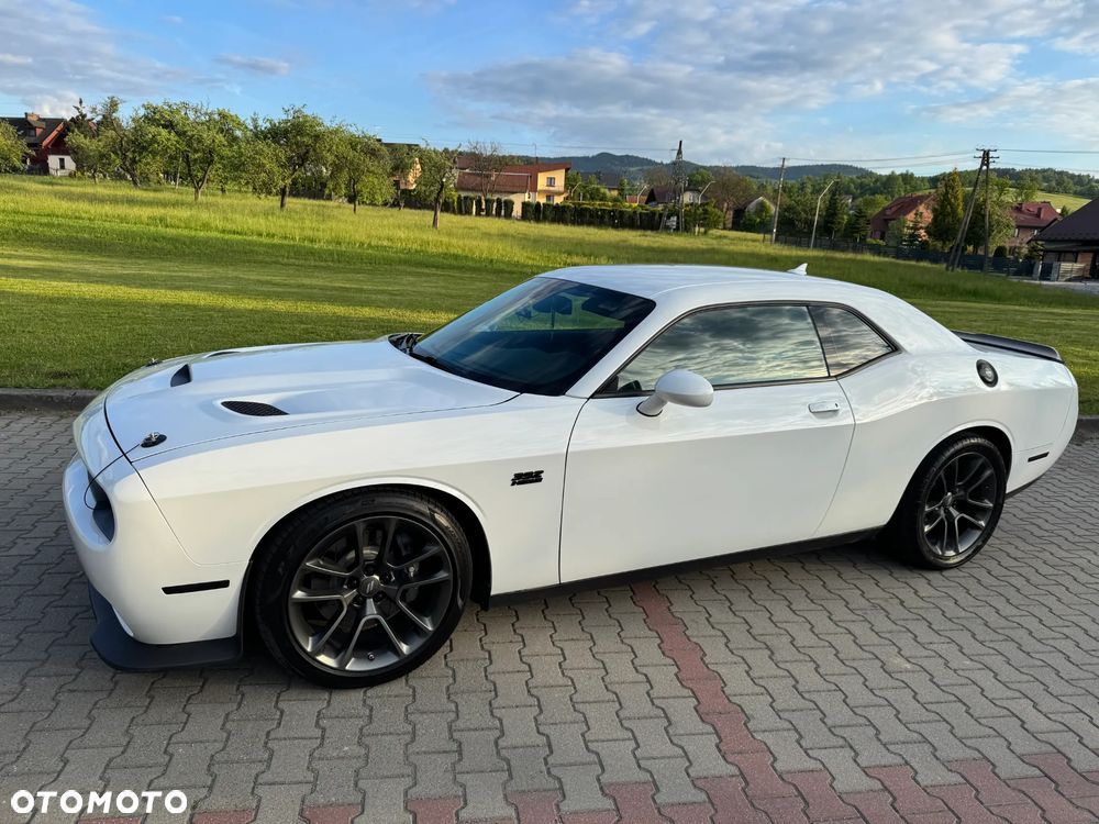 Dodge Challenger 6.4 Scat Pack - 1
