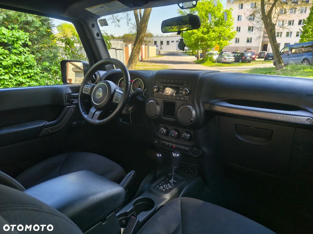 Jeep Wrangler - 10