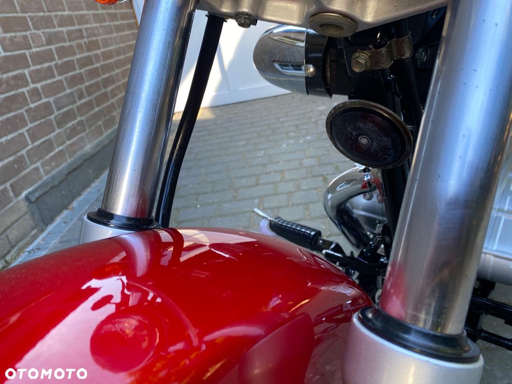 Suzuki Intruder - 26