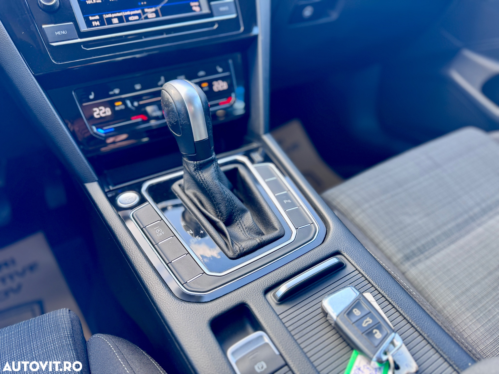 Volkswagen Passat Variant 2.0 TDI DSG Comfortline - 8