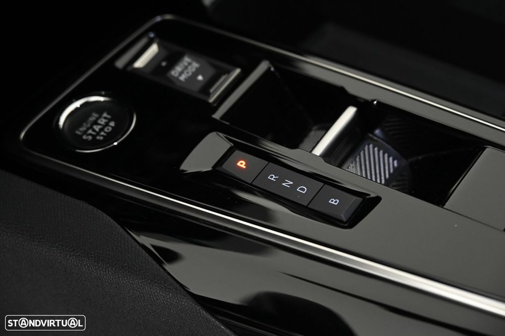 Peugeot 3008 1.6 Hybrid GT Pack e-EAT8 - 21