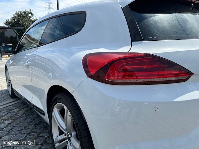 VW Scirocco 2.0 TDI Sport - 13