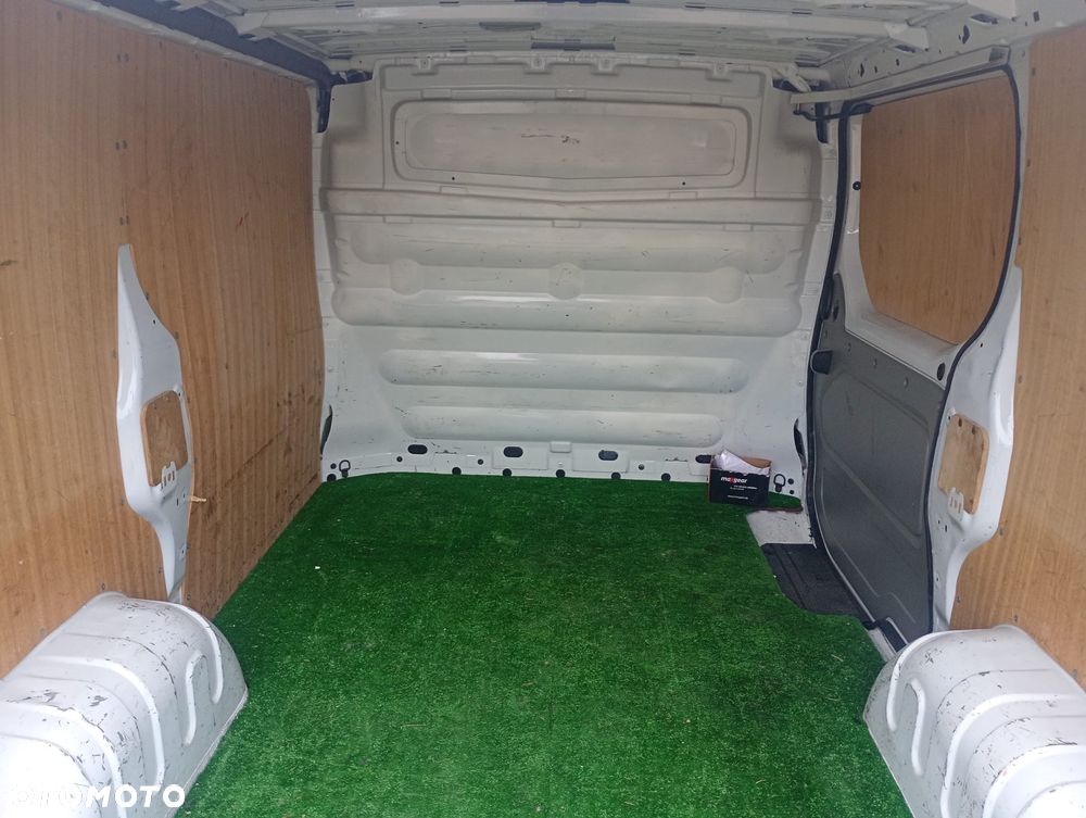 Opel Vivaro - 32