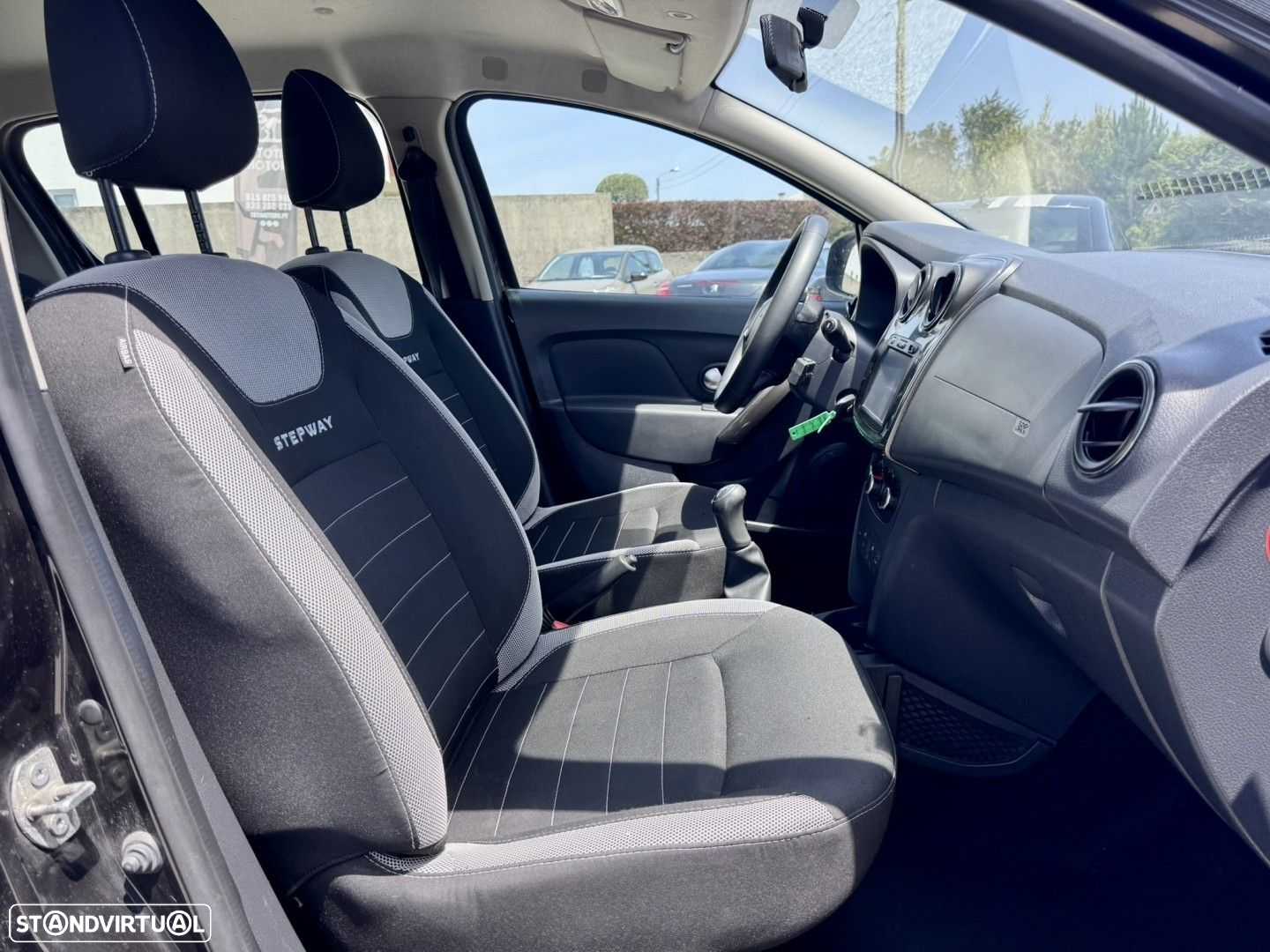 Dacia Sandero - 16