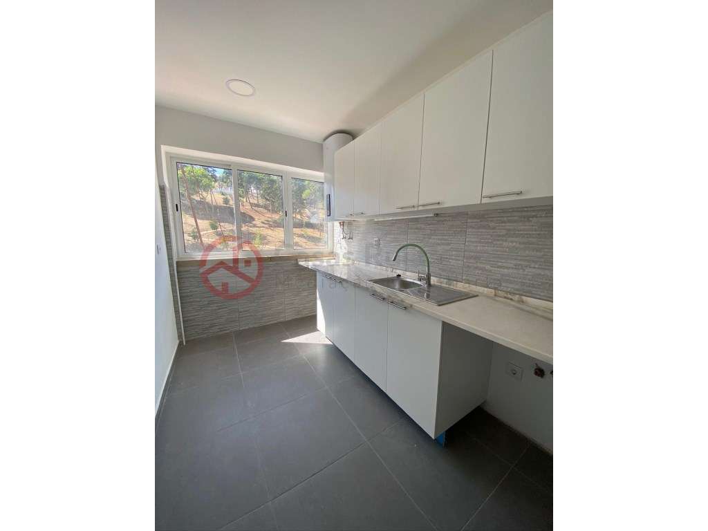 Apartamento T2+1 no centro de Sesimbra - Grande imagem: 3/18