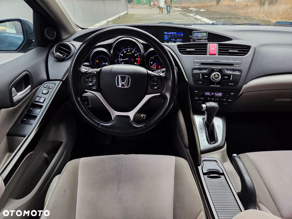 Honda Civic 1.8 Executive NAVI - 6