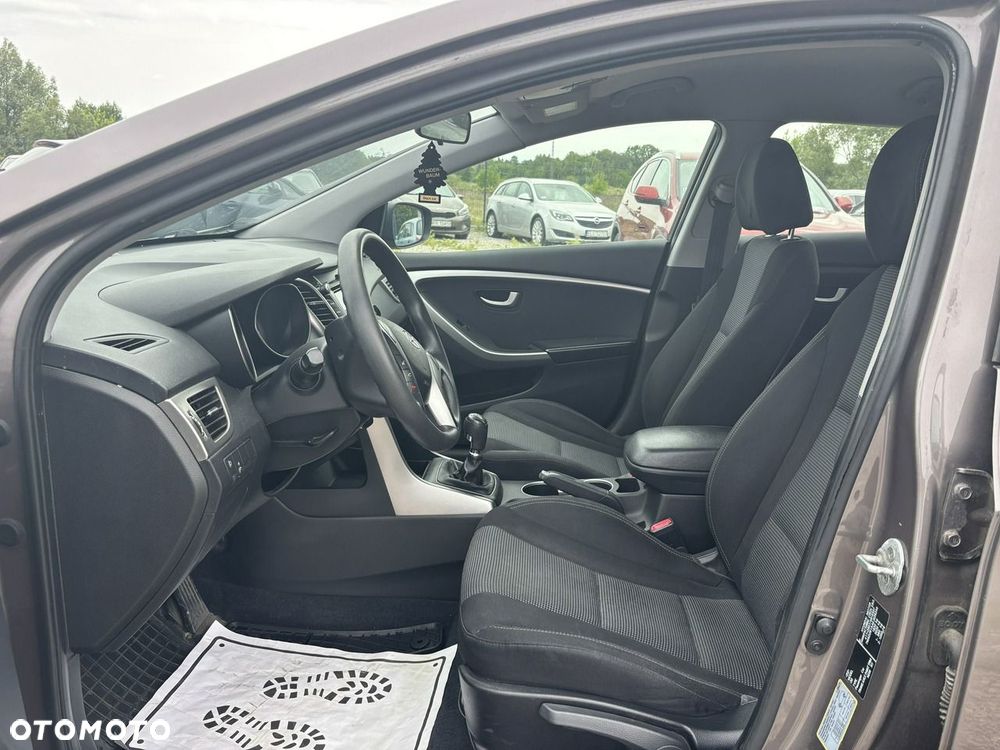 Hyundai i30 - 19