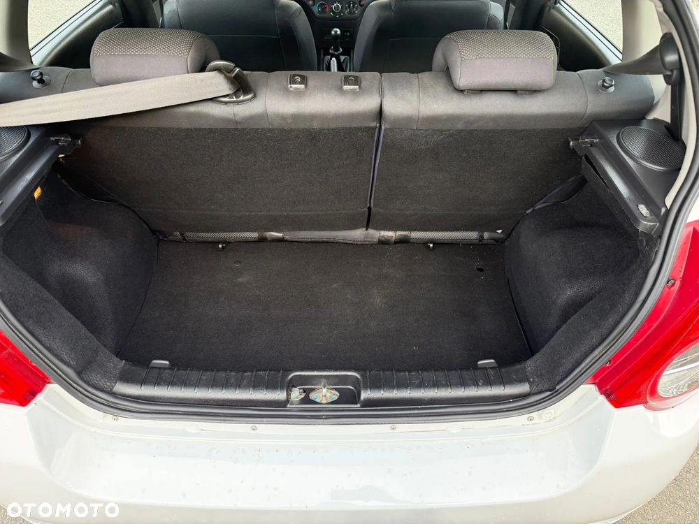 Chevrolet Aveo 1.2 LS - 17