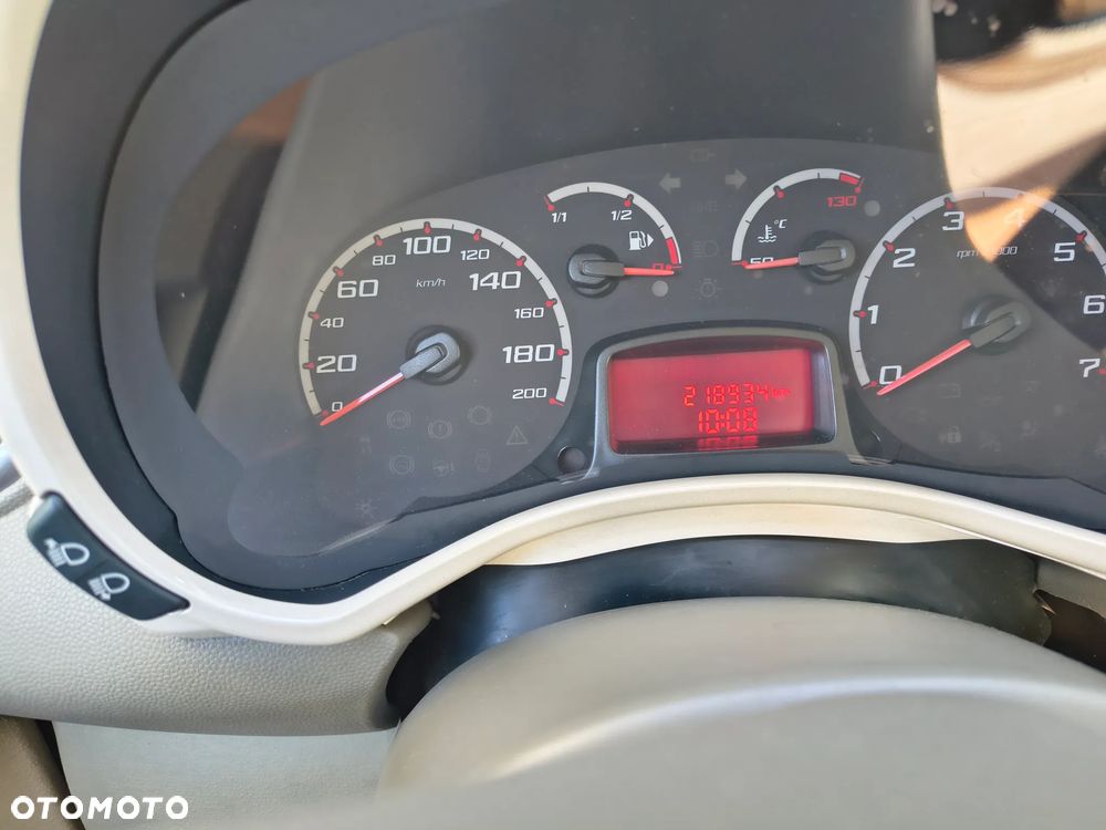 Ford KA 1.2 Titanium (air2) - 13
