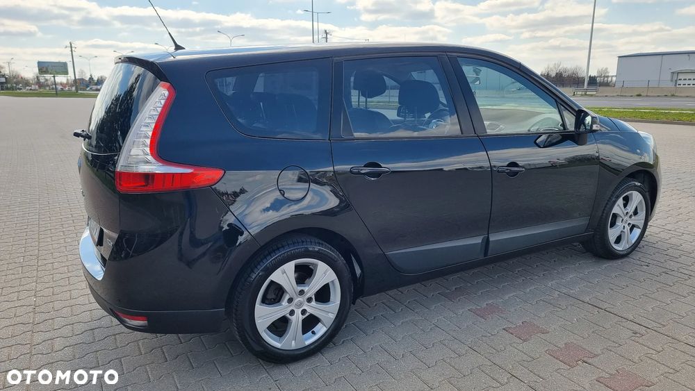 Renault Grand Scenic - 25