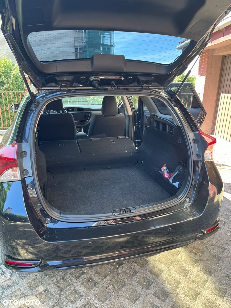 Toyota Auris 1.6 Premium - 6