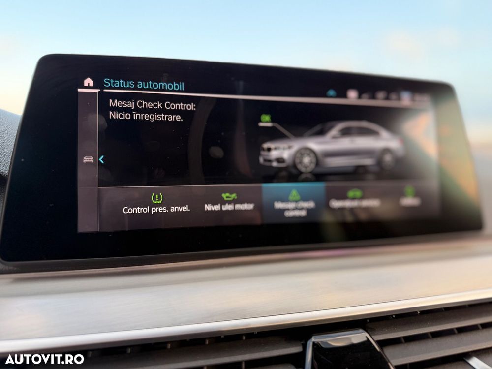 BMW Seria 5 530d xDrive AT - 23