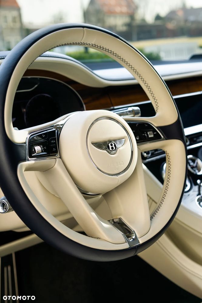 Bentley Continental GT - 16