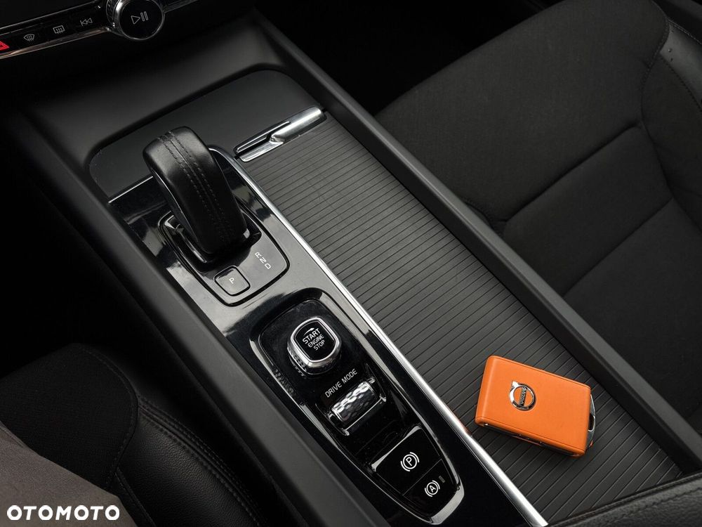 Volvo V60 B4 D Momentum Pro - 13
