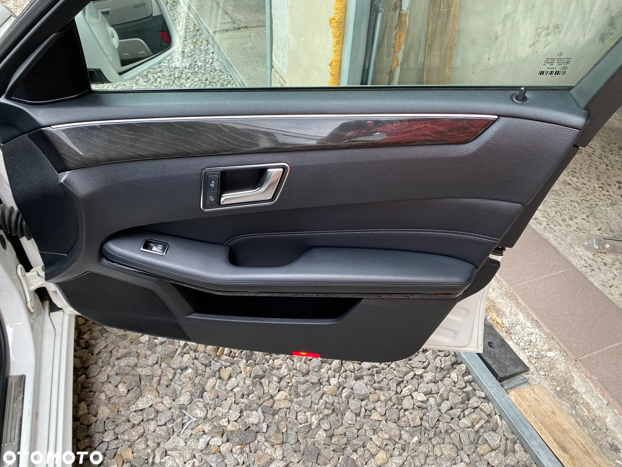 Mercedes-Benz Klasa E 200 T CDI 7G-TRONIC Avantgarde - 21