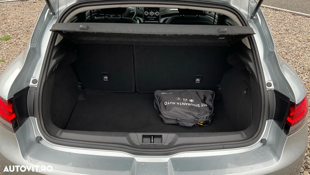 Renault Megane Blue dCi 116 Zen - 10