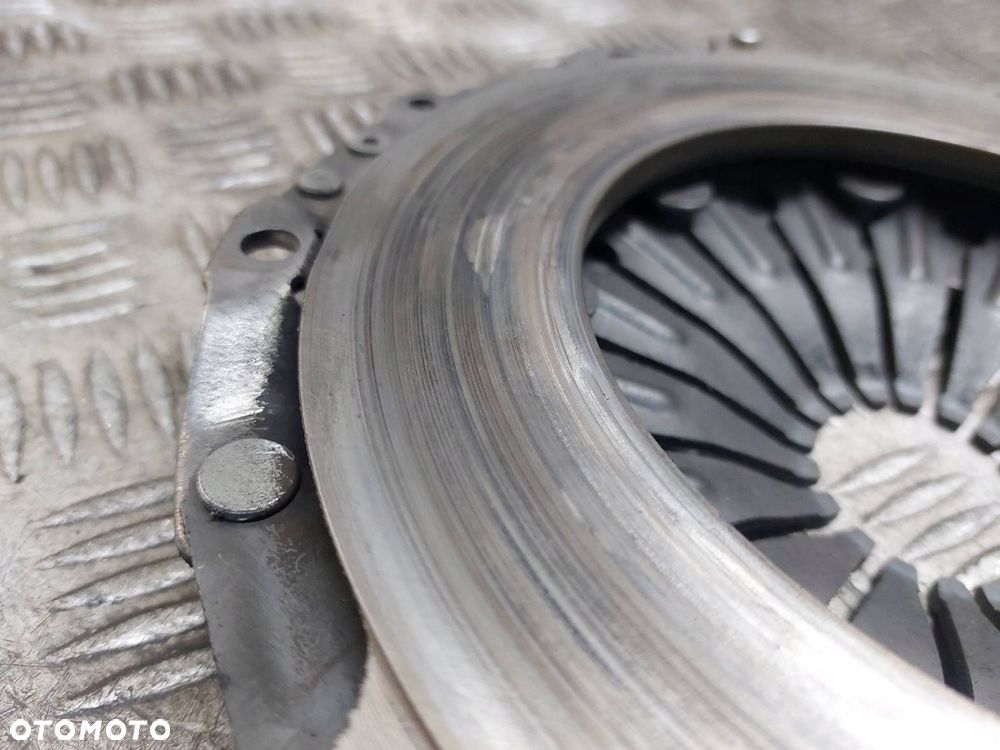 KOŁO DWUMASOWE + TARCZA + DOCISK + ŁOŻYSKO OPOROWE AUDI A4 B6 1.9 TDI - 7